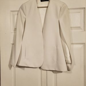 Zara capelet